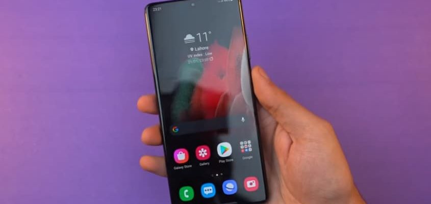 Samsung Galaxy S22 получит экран и батарею меньше чем у S21